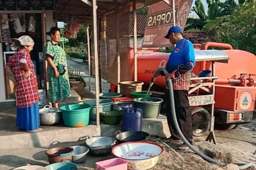 bpbd purbalingga distribusikan air bersih 1