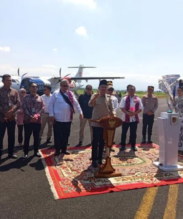 bupati jember muhammad fawait resmikan rute penerbangan wings air jember surabaya