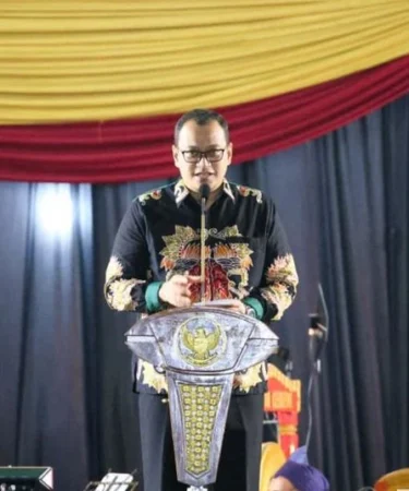 kepala disporaparbud jember bobby arie sandy