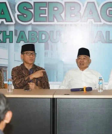mendes pdt yandri susanto di mojokerto 750x536 1