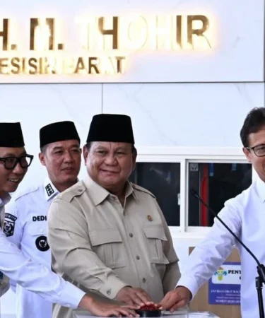 prabowo resmikan rsud di pesisir barat lampung
