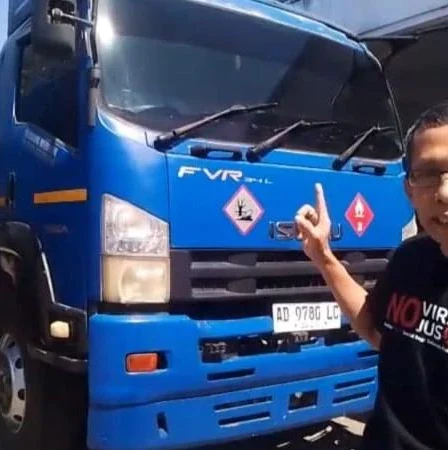 Praktisi Hukum Desak Polisi Usut Tuntas Dugaan Penimbunan Solar Subsidi di Ajung Jember 2 praktisi hukum mohammad husni thamrin