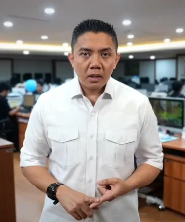 seskab teddy indra wijaya