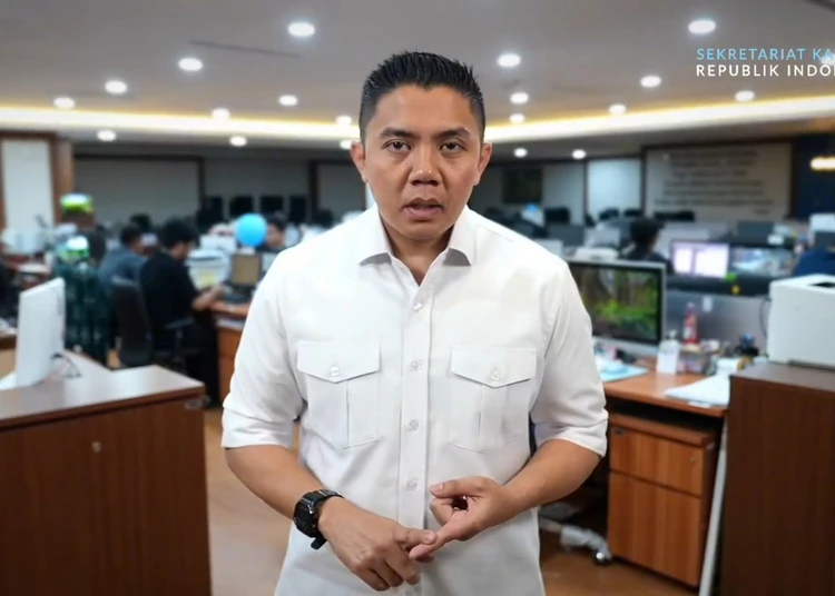 Seskab Teddy Tegaskan Diplomasi Luar Negeri Prabowo Hasilkan Investasi dan Capaian Nyata 1 seskab teddy indra wijaya