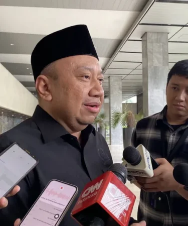 wakil ketua komisi x dpr lalu hadrian irfani