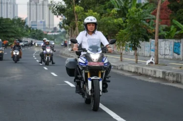 wali kota surabaya eri cahyadi uji coba jalan radial road lontar