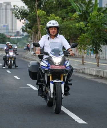 wali kota surabaya eri cahyadi uji coba jalan radial road lontar