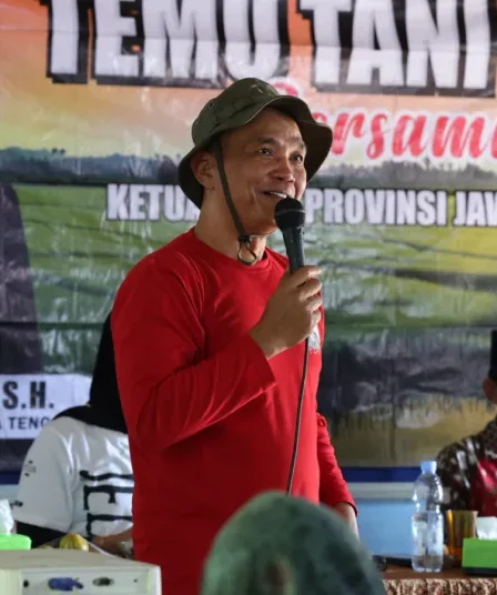 Ketua DPRD Jateng Ajak Warga Desa Paseban Kembangkan Potensi Pertanian dan Pariwisata 3 WhatsApp Image 2026 07 20 at 190632 750x536 1