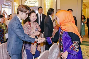 gubernur jatim khofifah indar parawansa pimpin misi dagang di hong kong 750x536 1