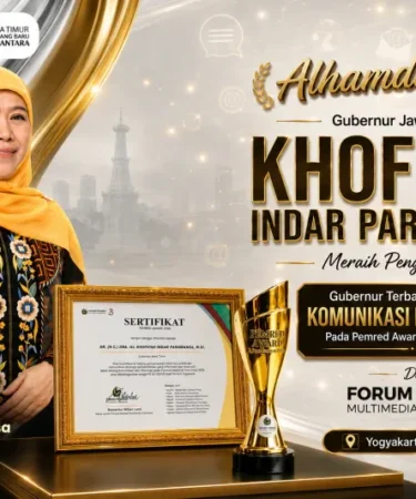 gubernur jatim khofifah indar parawansa raih pimred award 2026 750x533 1