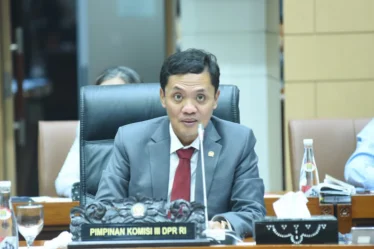 ketua komisi iii dpr habiburokhman
