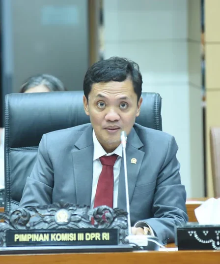 Komisi III DPR Bentuk Tim Pengawas usai Jampidsus Febrie Mundur, Kawal Penyidikan Polri hingga Tuntas 6 ketua komisi iii dpr habiburokhman