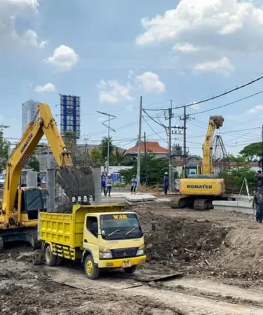 pelebaran jalan raya menganti surabaya 750x536 1