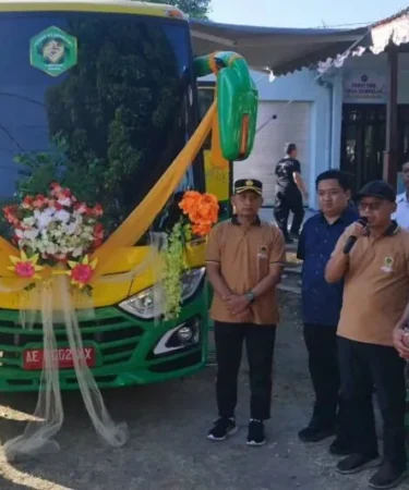 peluncuran mobil rontgen keliling untuk mendeteksi tbc di madiun 750x533 1