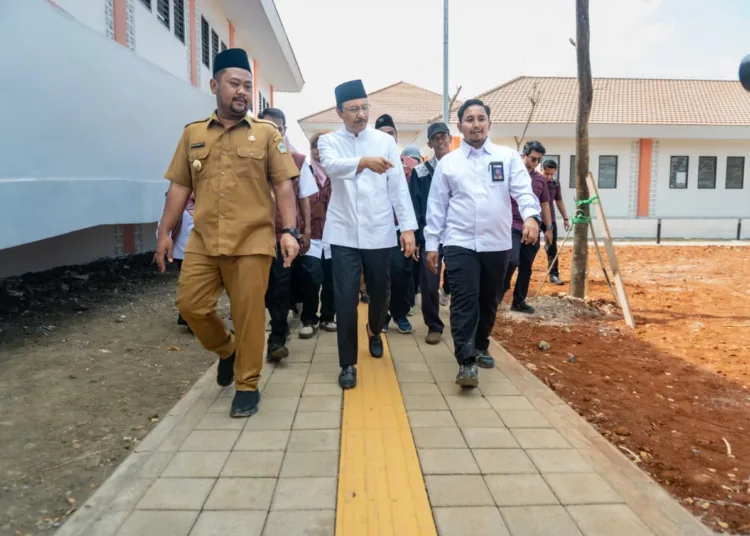 1785755132 mensos saifullah yusuf apresiasi pemkab gresik dalam penjangkauan siswa siswi sekolah rakyat bagi keluarga prasejahtera r9s4dL 750x536 1