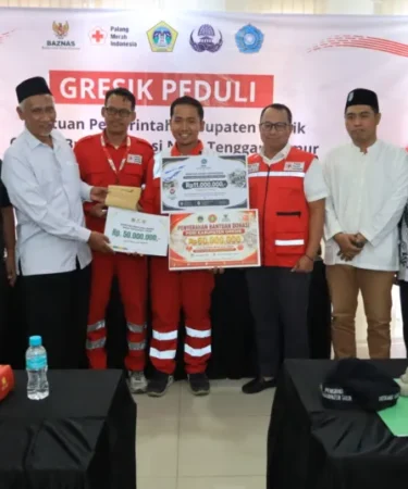 1787896814 pemkab gresik salurkan bantuan senilai rp250 juta untuk korban gempa ntt 7BRhfu 750x536 1