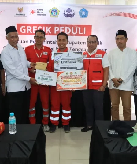 1787896814 pemkab gresik salurkan bantuan senilai rp250 juta untuk korban gempa ntt 7BRhfu 750x536 1