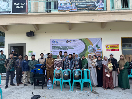 UB, ITS, dan UNAIR Laksanakan Pengabdian Masyarakat Pengelolaan Sampah untuk Membentuk Eco-Pesantren 3 image 2