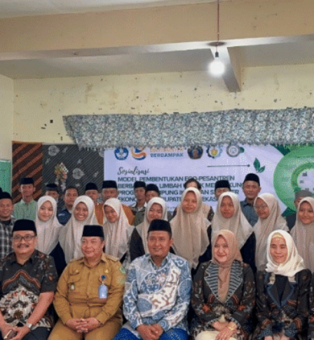 UB, ITS, dan UNAIR Laksanakan Pengabdian Masyarakat Pengelolaan Sampah untuk Membentuk Eco-Pesantren 4 image 3