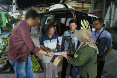 jenazah pmi asal madiun tiba di kampung halaman bp3mi jatim kawal penuh proses pemulangan kebonsari kebonsari kabupaten madiun jawa timur 1785562715 283 1 750x536 1