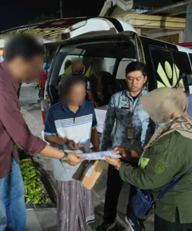 jenazah pmi asal madiun tiba di kampung halaman bp3mi jatim kawal penuh proses pemulangan kebonsari kebonsari kabupaten madiun jawa timur 1785562715 283 1 750x536 2
