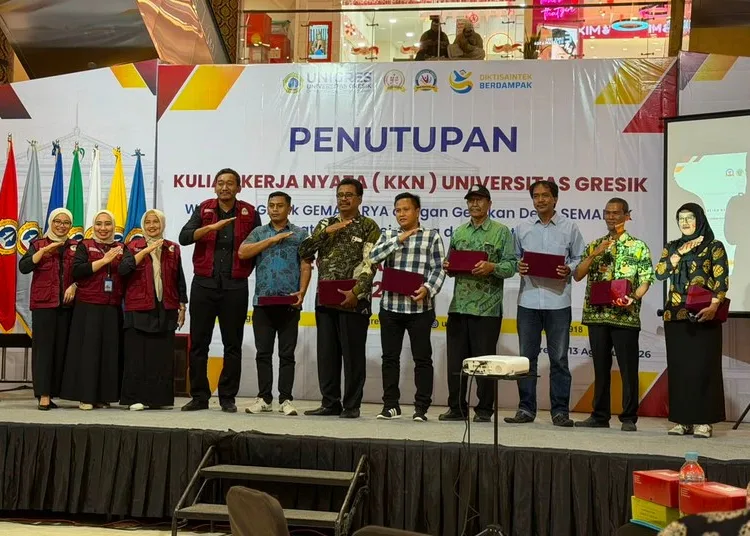 penutupan kkn universitas gresik 750x536 1