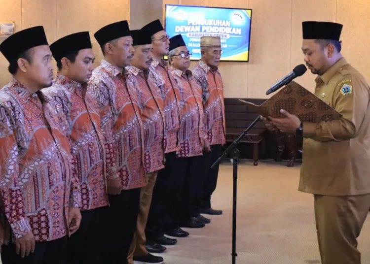 1790580852 11 unsur bergabung di dewan pendidikan gresik bupati dorong kolaborasi perkuat mutu pendidikan r3nNrM 750x536 1
