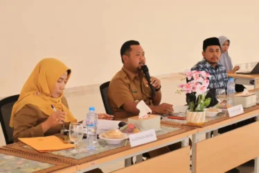 1790687073 bupati gresik perkuat pengasuhan sekolah rakyat dorong pendampingan peserta didik dan keluarga fWzrbW 750x536 1