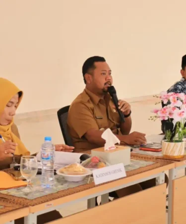 1790687073 bupati gresik perkuat pengasuhan sekolah rakyat dorong pendampingan peserta didik dan keluarga fWzrbW 750x536 1