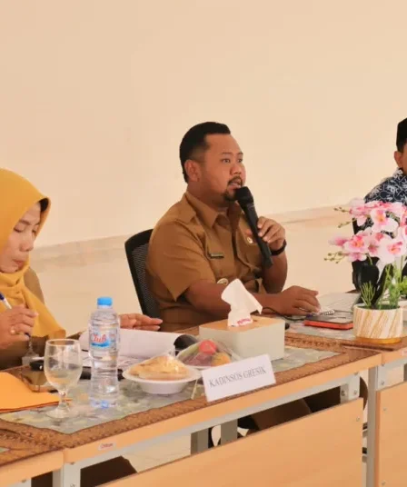 1790687073 bupati gresik perkuat pengasuhan sekolah rakyat dorong pendampingan peserta didik dan keluarga fWzrbW 750x536 1