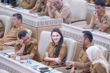Gubernur Jateng dan Maluku Utara Pamer Foto Duduk Berdampingan Medsos Langsung Diserbu Doa Berjodoh 6aaa9ba5d9306