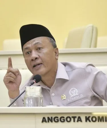 anggota komisi ii dpr ri fauzan khalid 750x536 1
