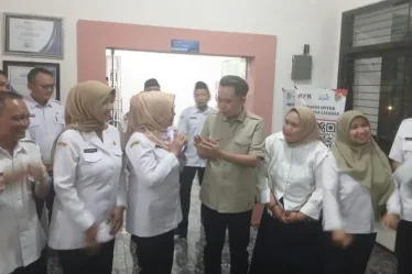 bupati jember muhammad fawait di dinas pendidikan jember 750x536 1
