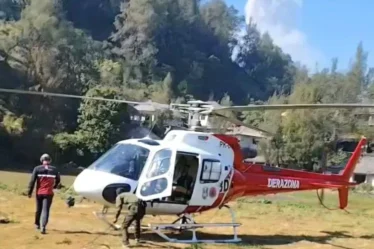 helikopter bpbd jatim siap lakukan water bombing padamkan karhutla bromo 750x533 1