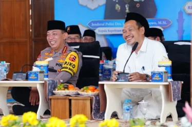 kapolri dan gus baha ngaji kebangsaan di rembang 750x536 1
