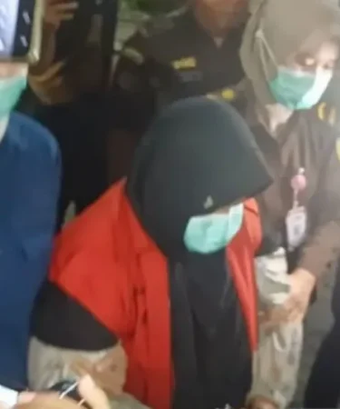 kejati jatim tahan tersangka kelima kasus korupsi kur bni jember 750x536 1