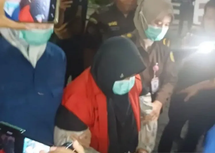 kejati jatim tahan tersangka kelima kasus korupsi kur bni jember 750x536 1