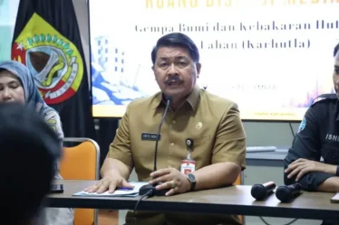 kepala pelaksana bpbd jember edy budi susilo 750x536 1