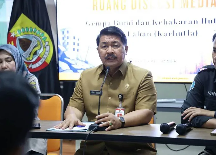 kepala pelaksana bpbd jember edy budi susilo 750x536 1