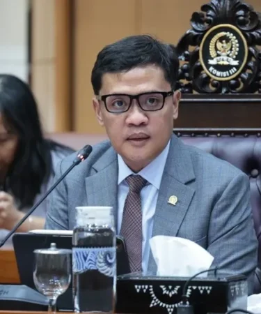 ketua komisi iii dpr ri habiburokhman 750x536 1