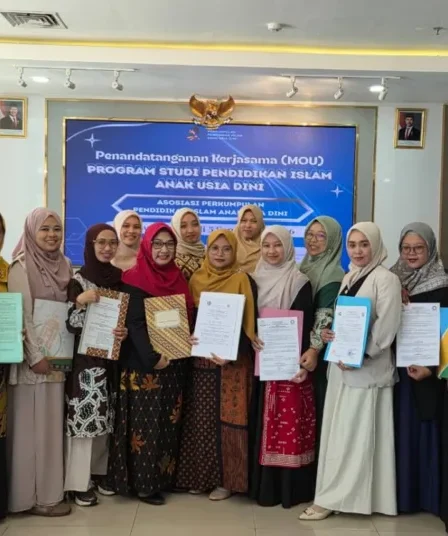 PW PPIAUD Jatim-Bali Fasilitasi MoU Antar-Prodi untuk Perkuat Akreditasi LAMDIK 3.0 3 perkuat sinergi perguruan tinggi pw ppiaud jatim bali fasilitasi penandatanganan mou antar prodi piaud 1789096245 1 750x536 1