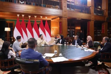 presiden prabowo terima pemimpin redaksi media di hambalang 750x536 1