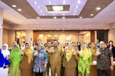 1791362205 bupati gresik buka pelatihan usaha bunda puspa dorong perempuan gresik semakin berdaya dan mandiri ORnBu8 750x536 1