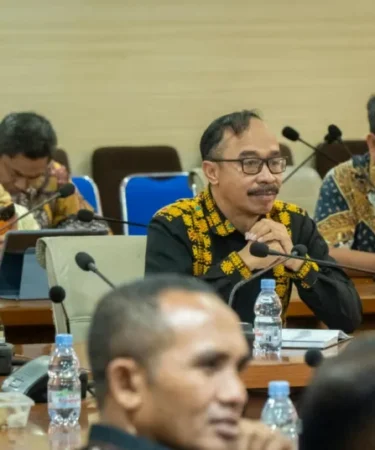 1791640265 pemkab gresik paparkan strategi optimalisasi pad dalam kunjungan studi tiru pemkab nagekeo fPrJdg 750x536 1