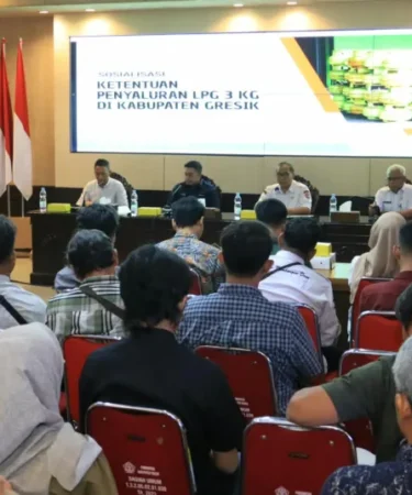 1792572194 pemkab gresik sosialisasikan ketentuan penyaluran lpg 3 kg tekankan kepatuhan het dan ketepatan sasaran bd8PZ8 750x536 1