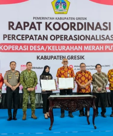 1792666692 pemkab gresik gelar rakor percepatan operasionalisasi 356 koperasi merah putih iAnCcB 750x536 1