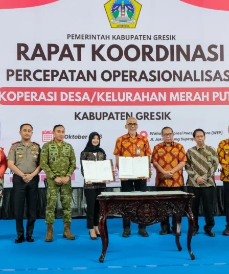 1792666692 pemkab gresik gelar rakor percepatan operasionalisasi 356 koperasi merah putih iAnCcB 750x536 1