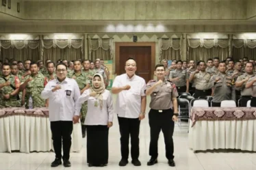 1792993404 pemkab gresik gandeng tni polri percepat pendataan perlinsos digital j1ffox 750x536 1