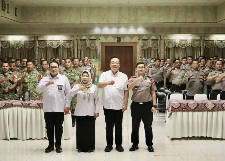 1792993404 pemkab gresik gandeng tni polri percepat pendataan perlinsos digital j1ffox 750x536 1
