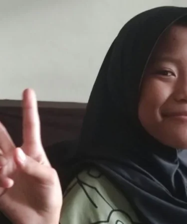 Kisah anak pemulung asal Banten jadi siswi SR bermimpi lukis Presiden 750x536 1